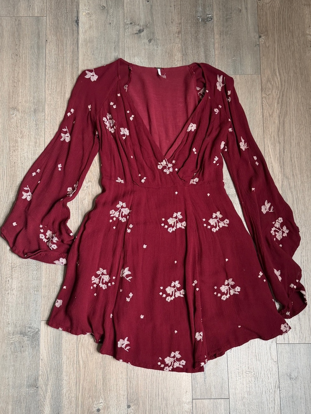 Free People Floral Embroidered Mini Dress in Burgundy Size 2 - Picture 2 of 8